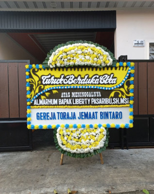 Papan Bunga Duka di Aluh Aluh